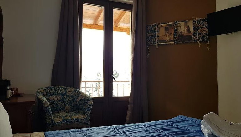 Petra & Elato Art Hotel