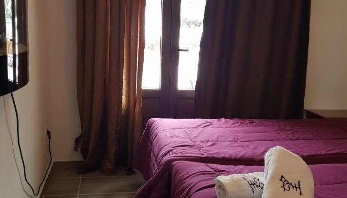 Petra & Elato Art Hotel
