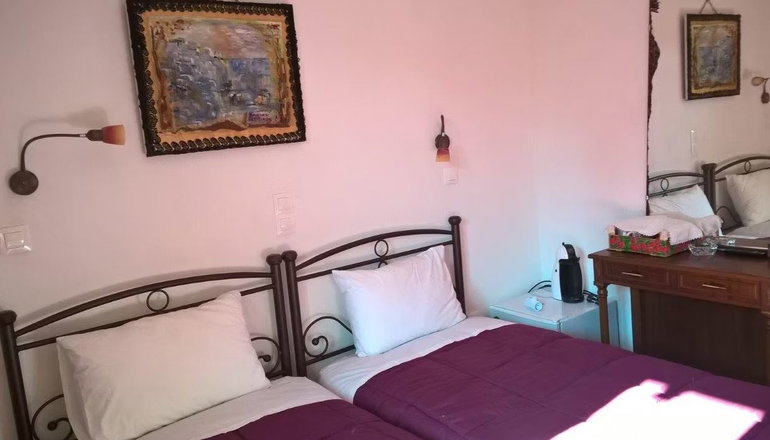 Petra & Elato Art Hotel