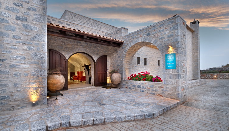 5* Petra & Fos Hotel - Οίτυλο, Μάνη