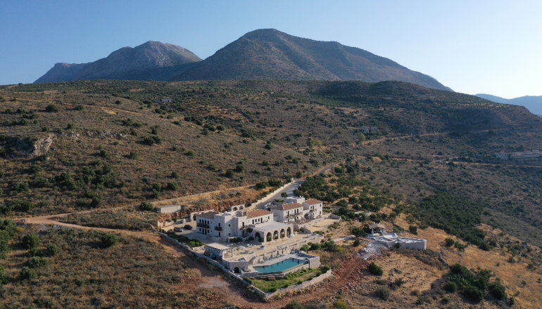 5* Petra & Fos Hotel - Οίτυλο, Μάνη