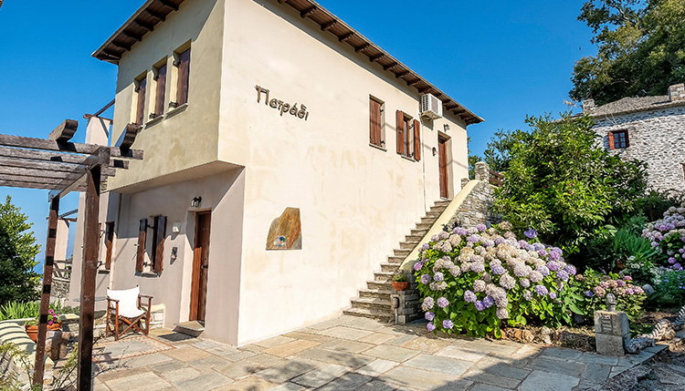 Petradi Hotel