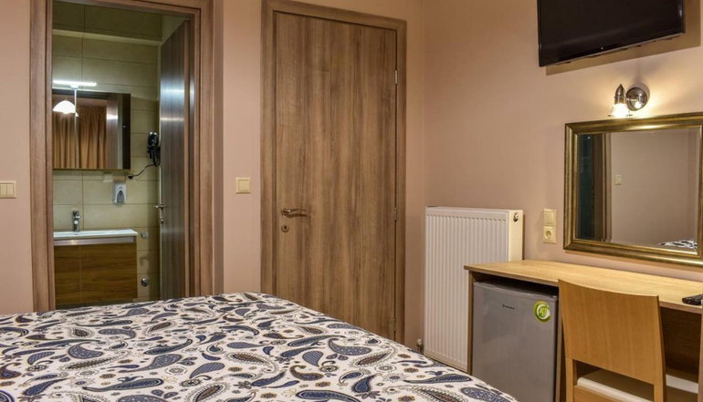 Elia Deluxe Accommodation
