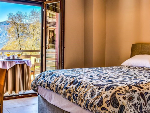 Elia Deluxe Accommodation