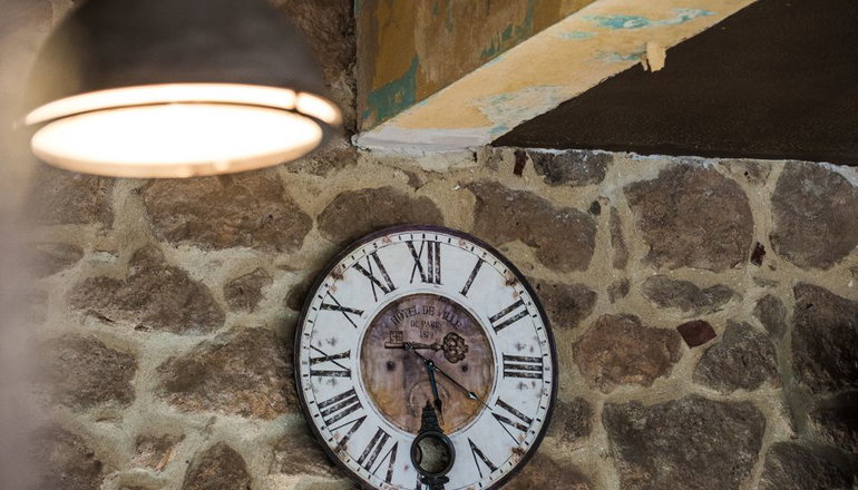 Polys Guesthouse