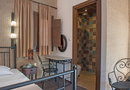 Polys Guesthouse