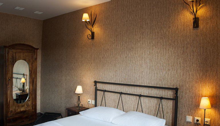 Polys Guesthouse