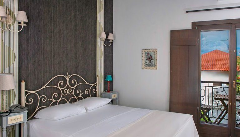 Polys Guesthouse