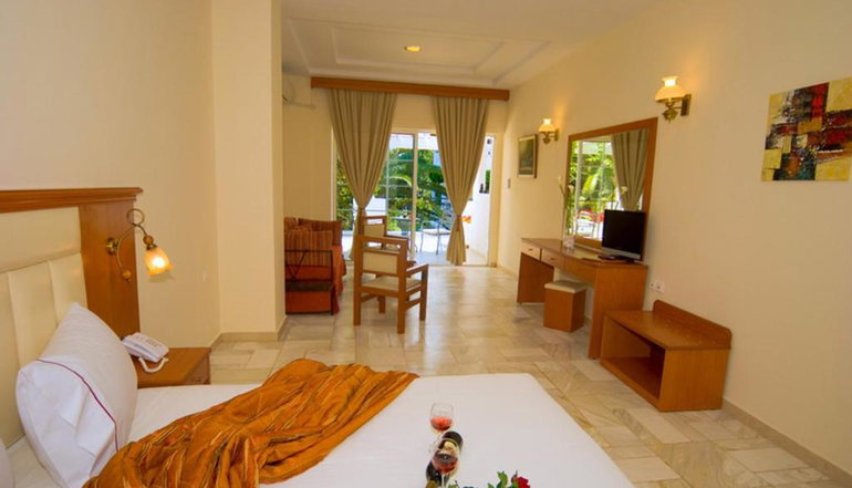 Porfi Beach Hotel - Νικήτη, Χαλκιδική