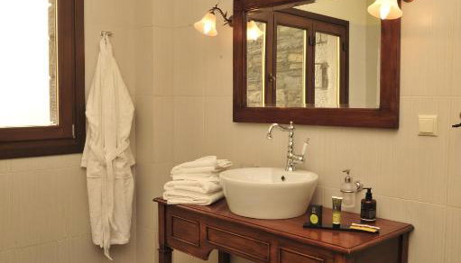 4* Porto Mani Suites
