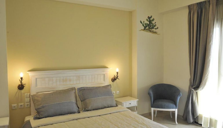 4* Porto Mani Suites