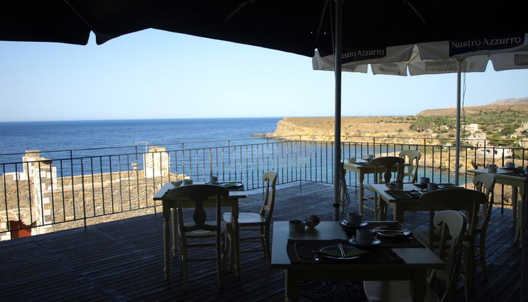 4* Porto Mani Suites