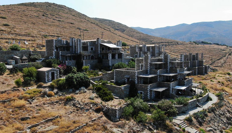4* Porto Mani Suites