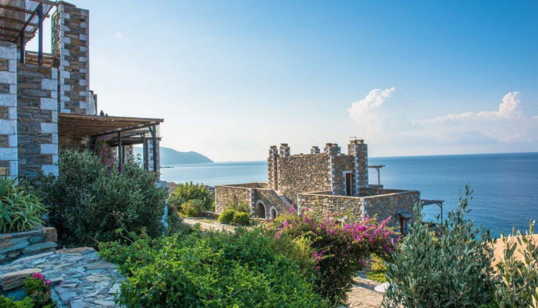 4* Porto Mani Suites