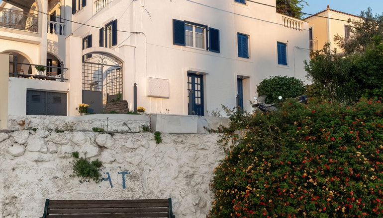 Porto Vecchio Luxury Suites - Σπέτσες