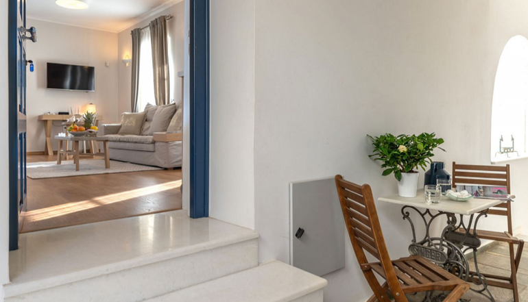 Porto Vecchio Luxury Suites Spetses