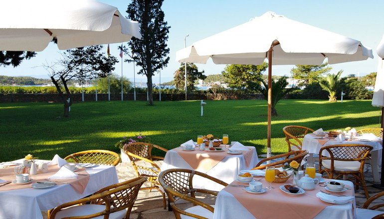 4* AKS Porto Heli