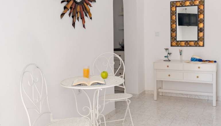 Provenzo Apartments & Suites - Πέρα Γιαλός, Αστυπάλαια