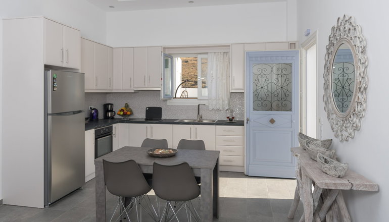 Provenzo Apartments & Suites - Πέρα Γιαλός, Αστυπάλαια