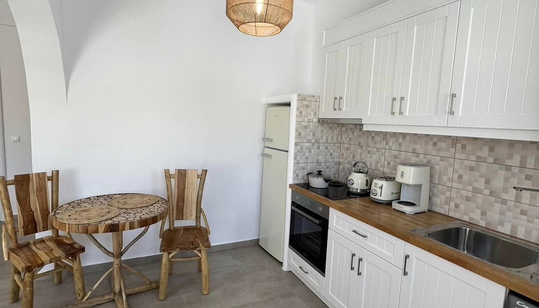 Provenzo Apartments & Suites - Πέρα Γιαλός, Αστυπάλαια