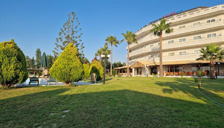 Regina Hotel