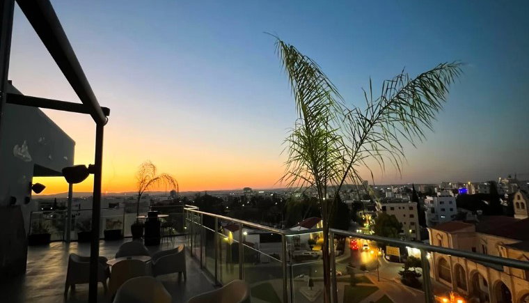 Rise Hotel
