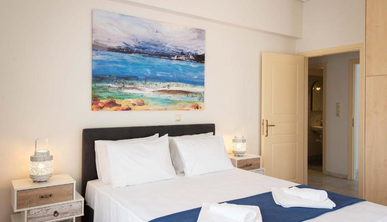 Romantic Studio under Acropolis