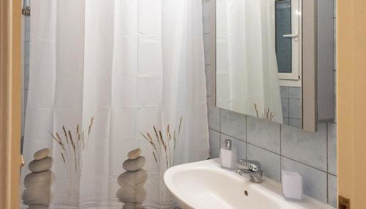 Romantic Studio under Acropolis