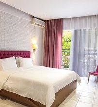 4* Royal Hotel and Suites