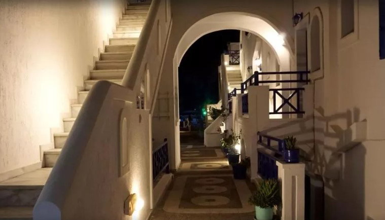 Samson's Village - Περίσσα, Σαντορίνη