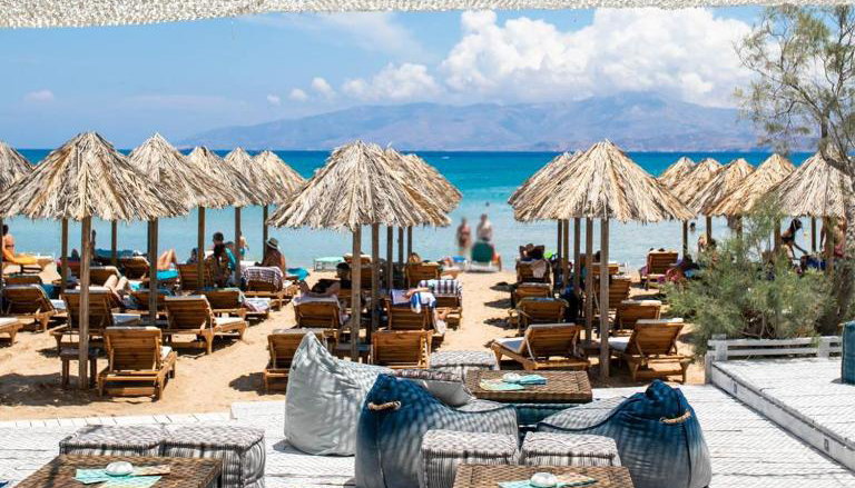 Santa Maria Surfing Beach - Πάρος