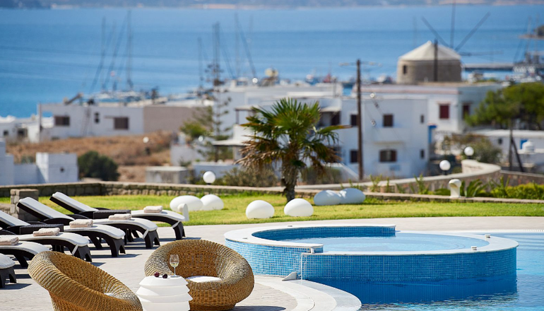 4* Santa Maria Village Milos