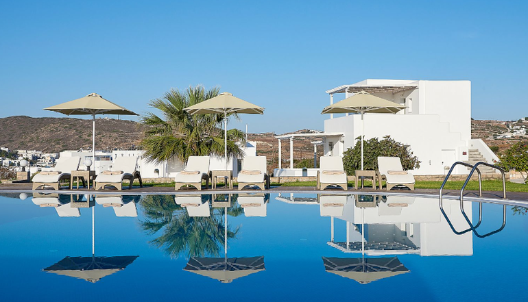 4* Santa Maria Village Milos