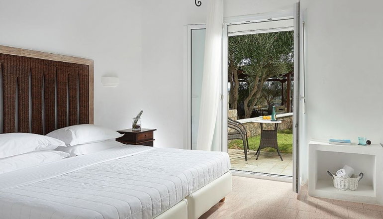 4* Santa Maria Village Milos
