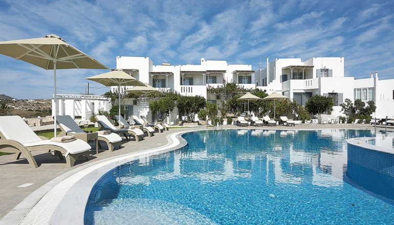 4* Santa Maria Village Milos