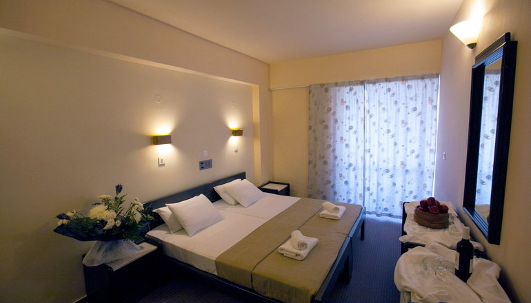 4* Santa Marina Hotel
