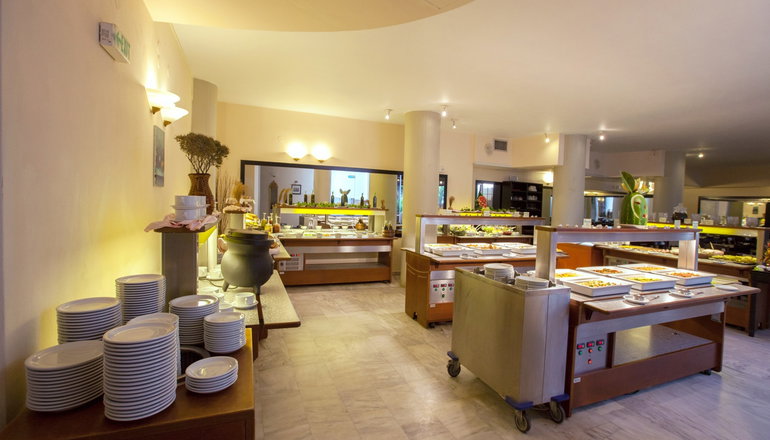 4* Santa Marina Hotel