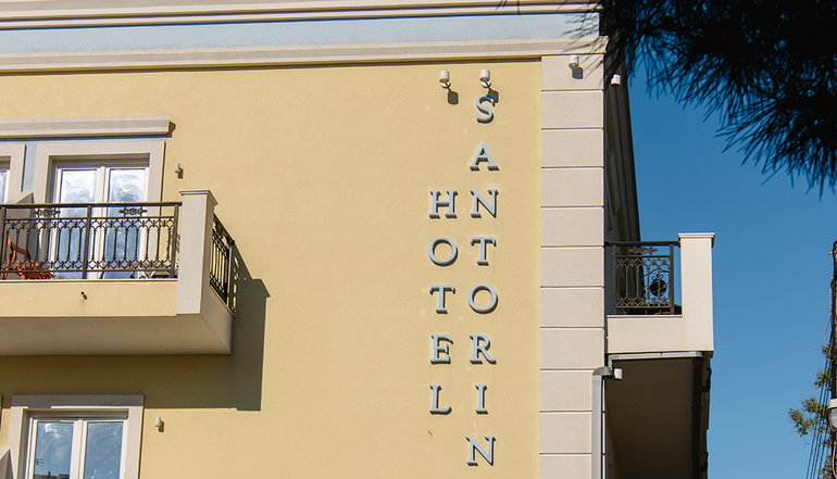 Santorini Hotel
