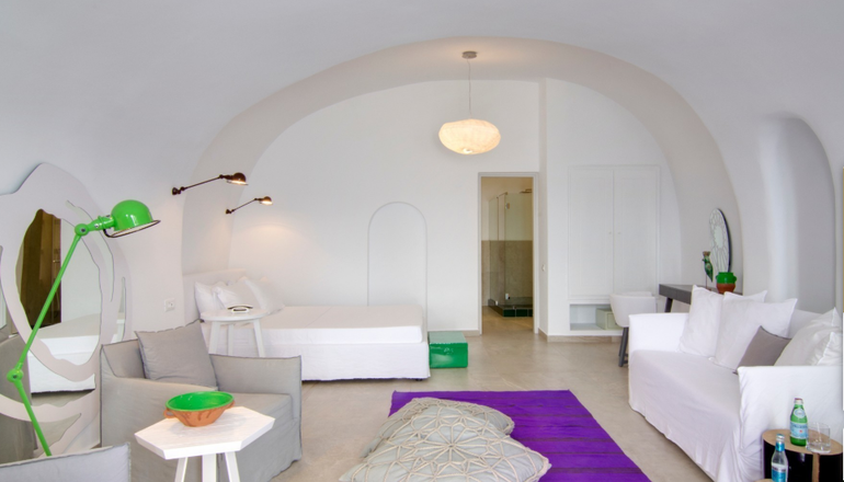 5* Santorini Secret Suites & Spa
