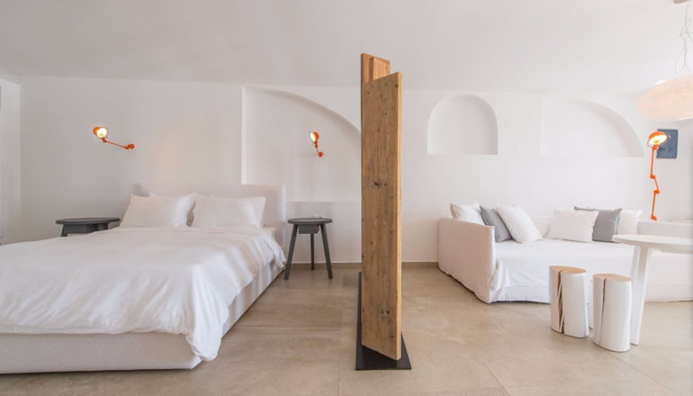 5* Santorini Secret Suites & Spa