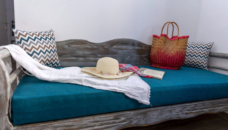 Santorita Suites