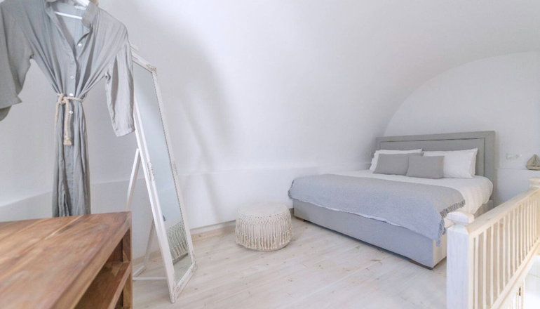 Santorita Suites