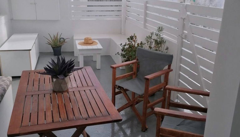 Santorita Suites