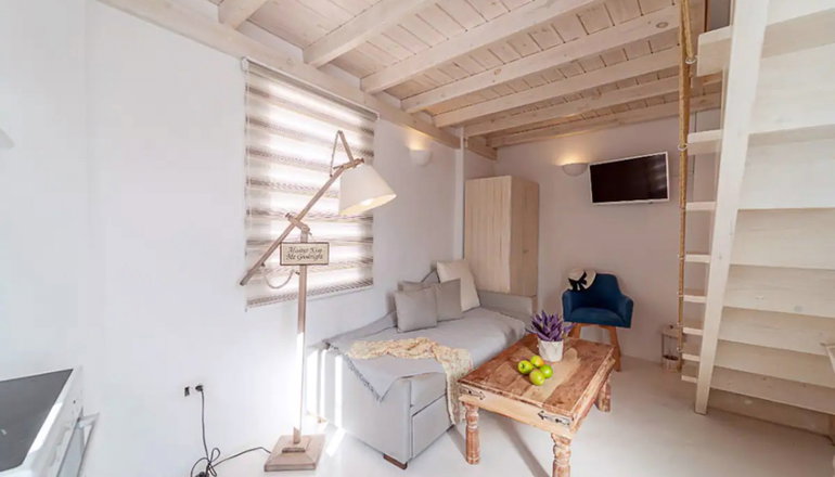 Santorita Suites