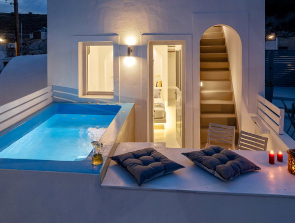Santorita Suites