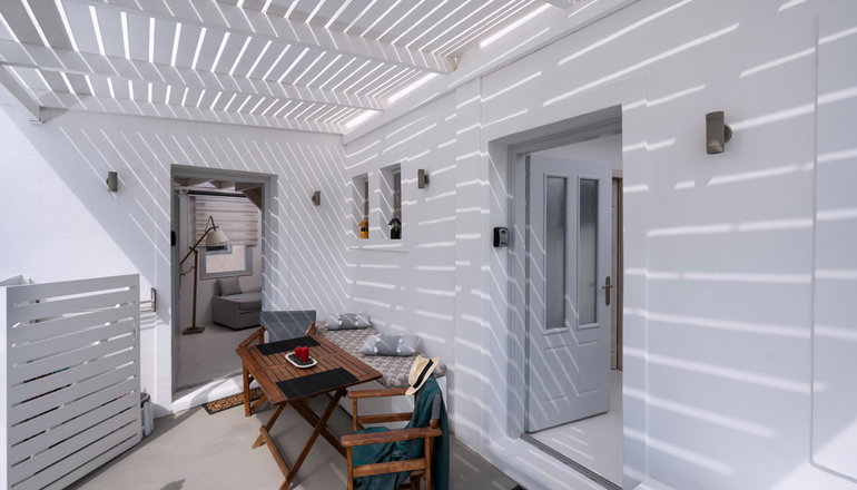 Santorita Suites