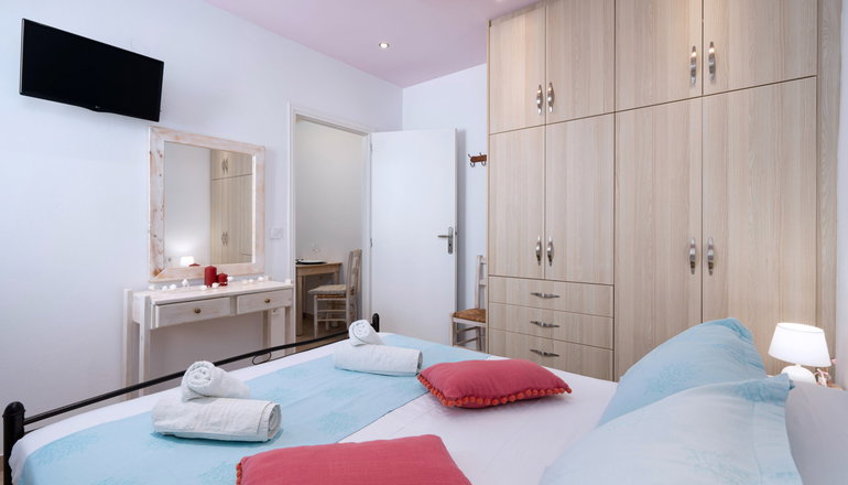 Santorita Suites