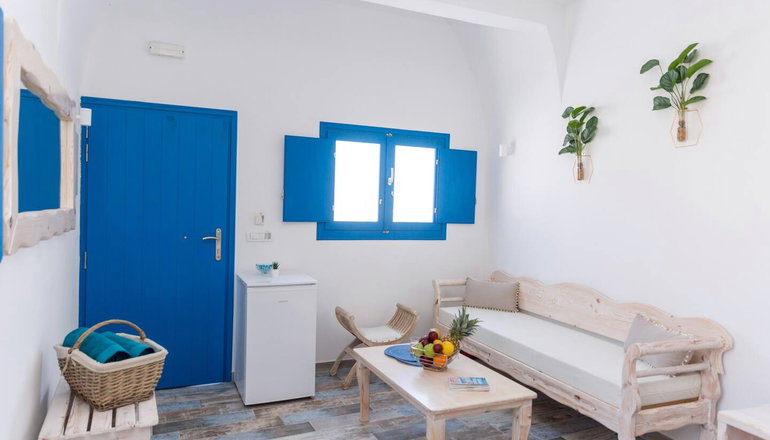 Santorita Suites