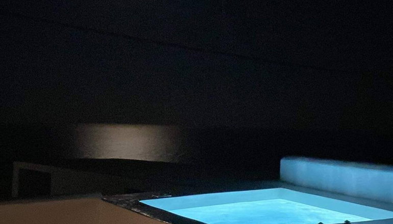 Santorita Suites
