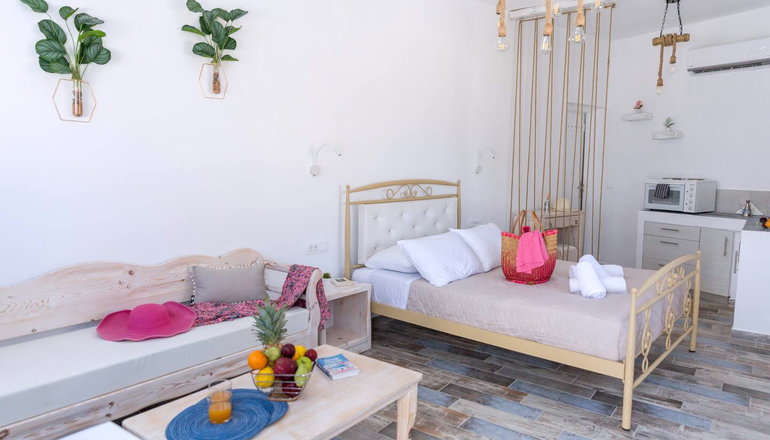 Santorita Suites